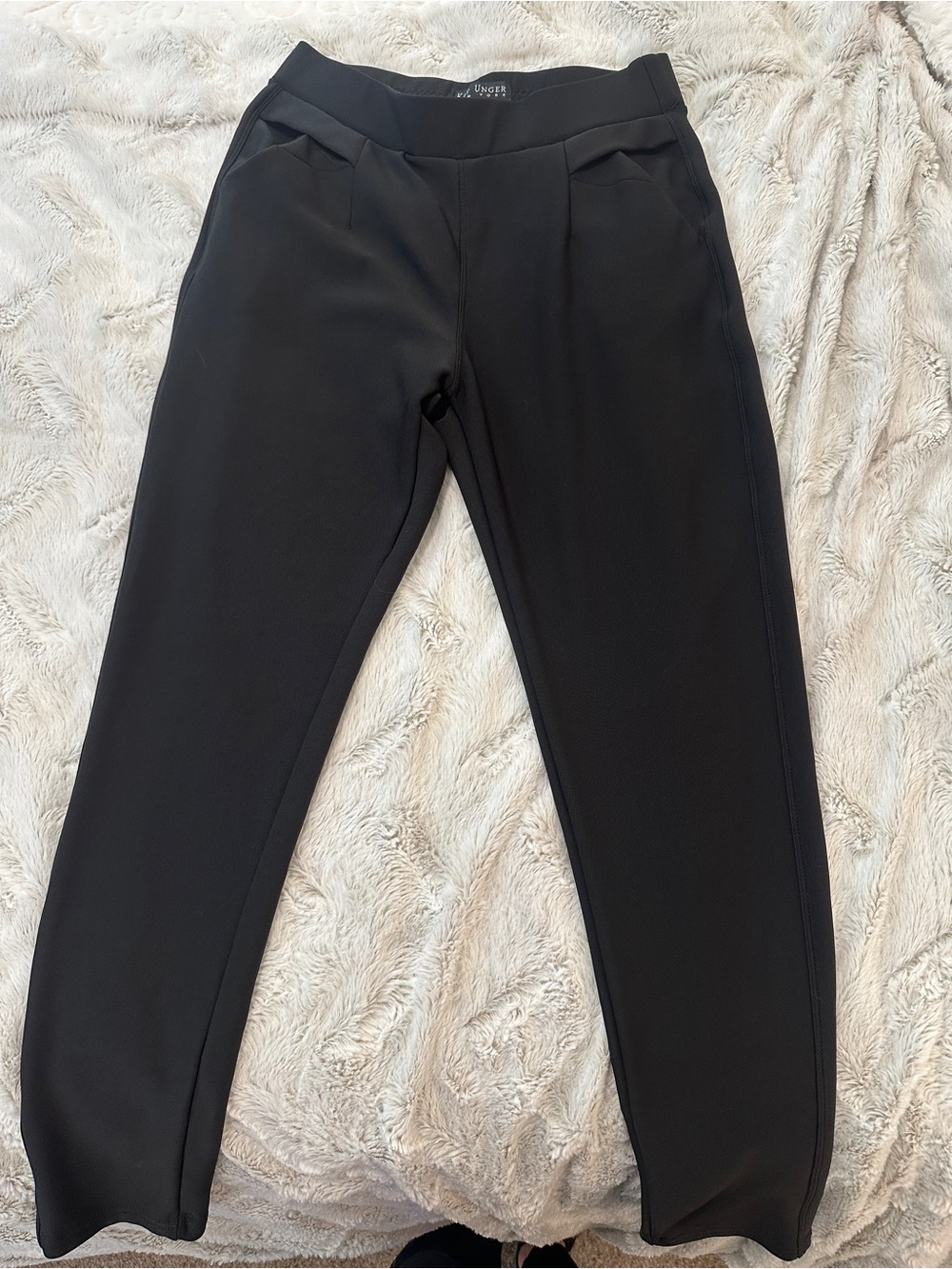 Kay Unger Black Ponte Ankle Pants